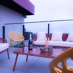 Capsule Penthouse Centre Mons