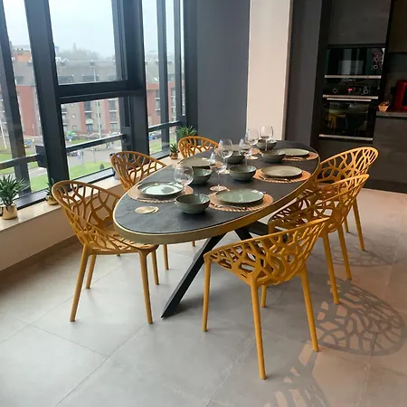 Capsule Penthouse Centre *