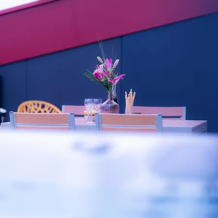 Capsule Penthouse Centre *