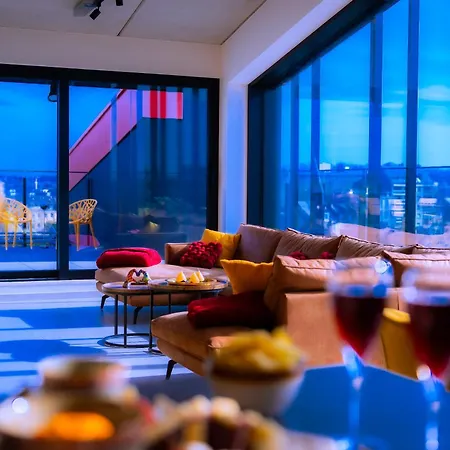 Capsule Penthouse Centre * Mons (Bergen)