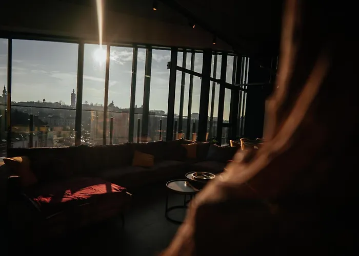 Capsule Penthouse Centre *